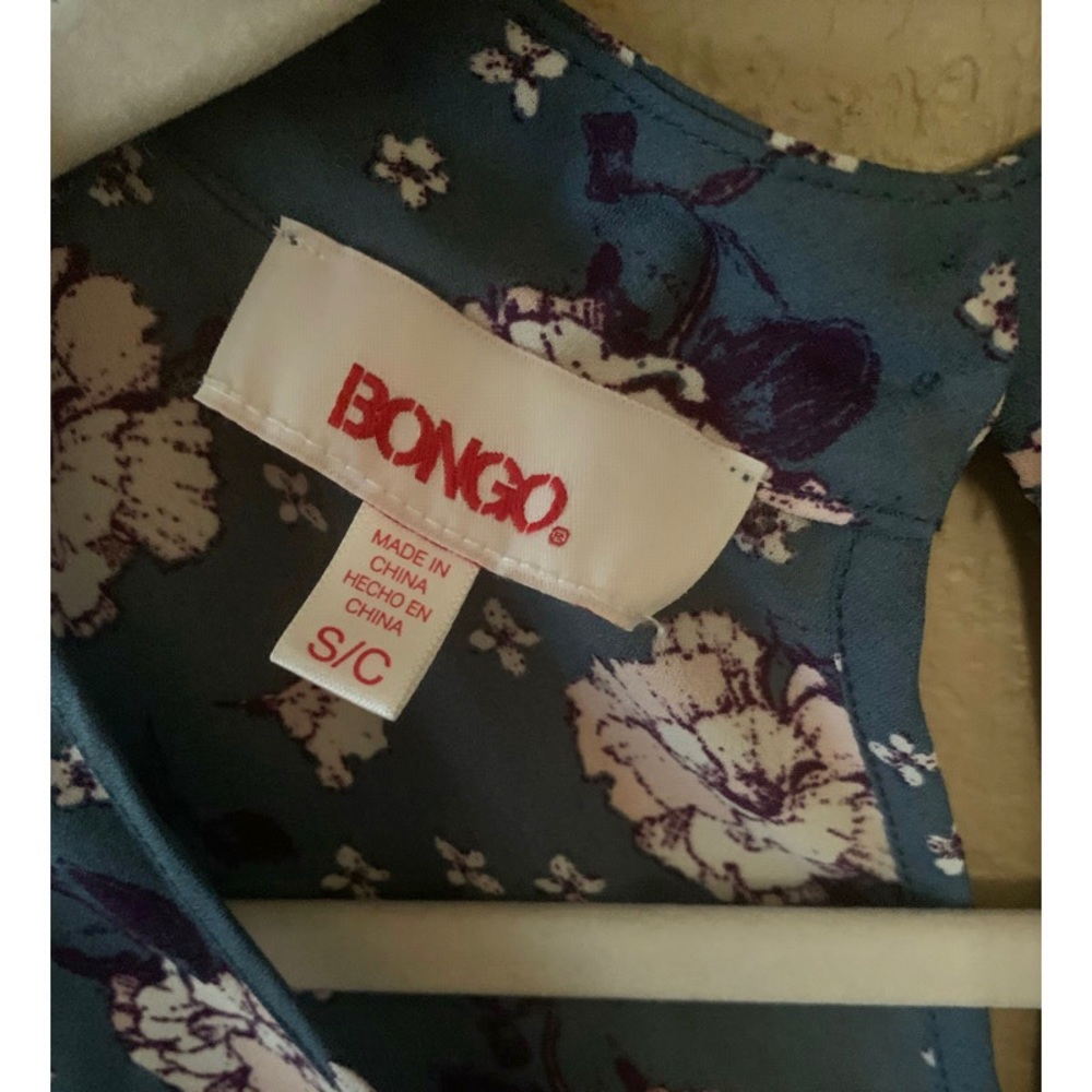 Floral Blouse🌸 - Picture 4 of 4